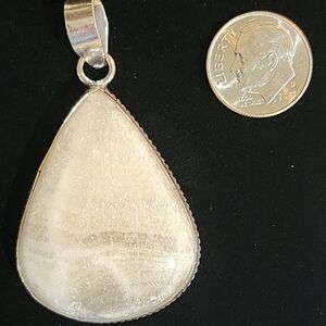 Laguna Lace Calcite Pendant 🤍